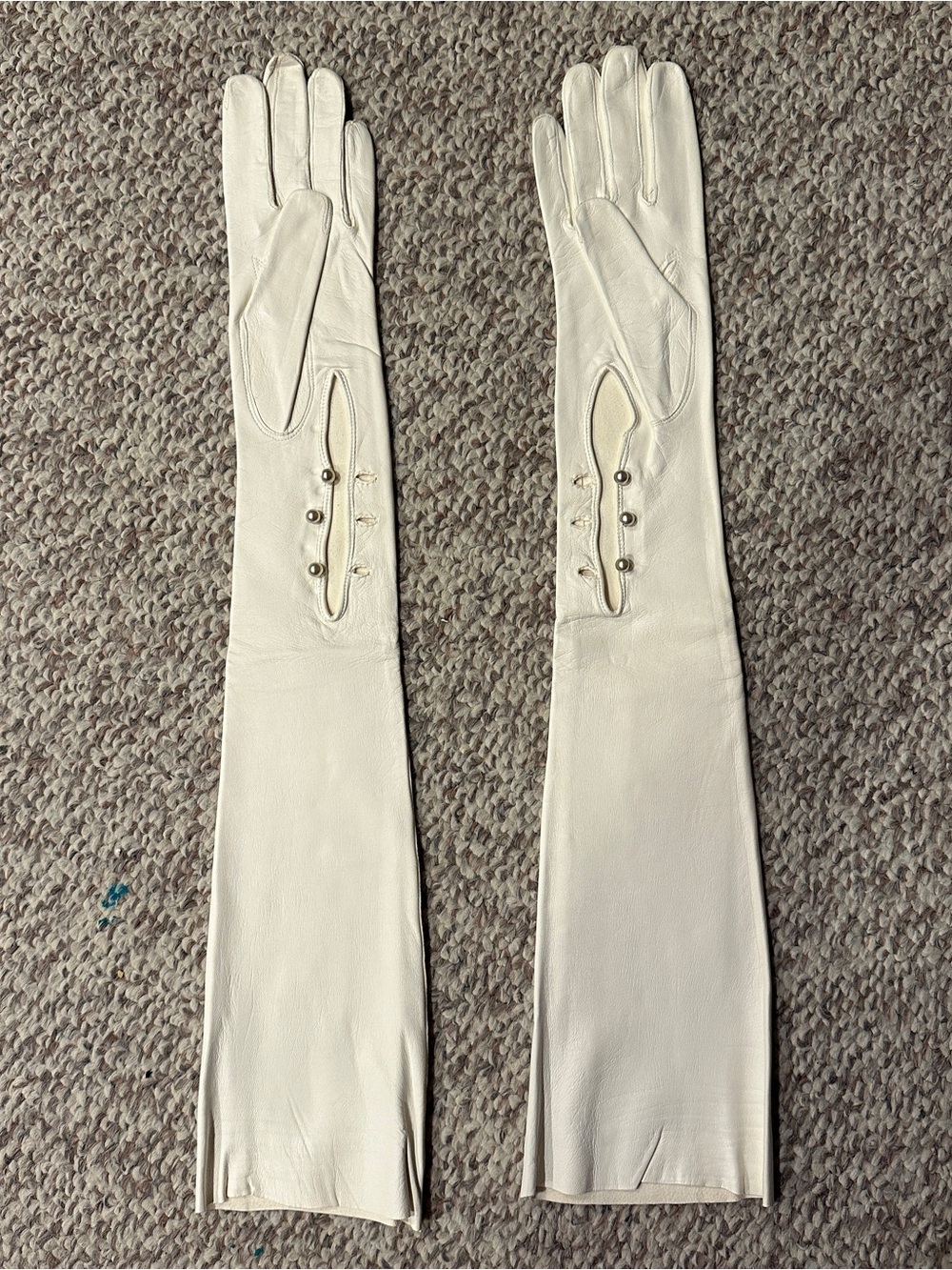 Bamberger’s white leather opera gloves